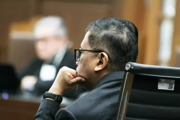 Hasto Kristiyanto  Sesalkan Dituntut 7 Tahun, Tuding Ada Campur Tangan Kekuasaan