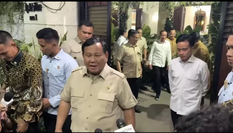Prabowo Sowan ke Rumah Jokowi di Solo Usai Lawatan ke Luar Negeri