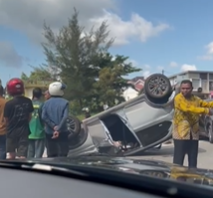 Ditabrak Truk, Mobil WR-V Terbalik  di Tiban, Satu Korban Luka 