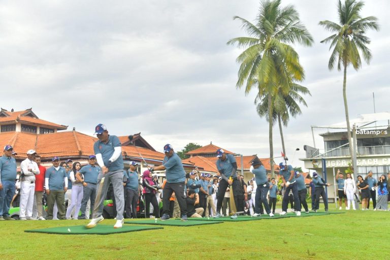Gubernur Ansar dan Wagub Nyanyang Hadiri Bhayangkara Golf Charity Tournament 2025