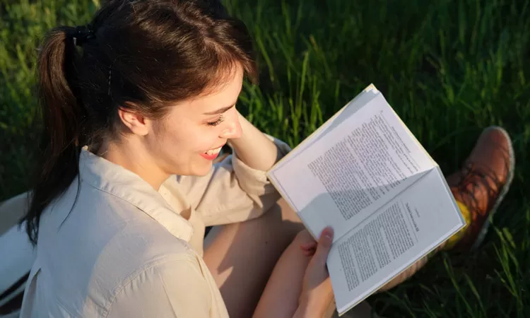 Ini 8 Sifat Unik Pecinta Buku Cetak Menurut Psikologi