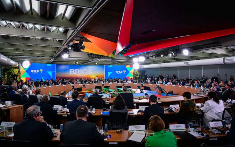 Xi Jinping Tidak Hadir pada KTT BRICS