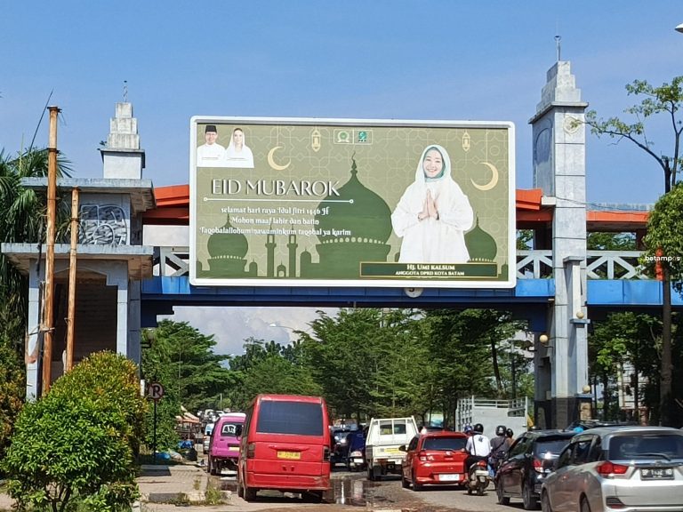 Reklame di Batuaji dan Sagulung Masih Berdiri, Penertiban Belum Dilakukan