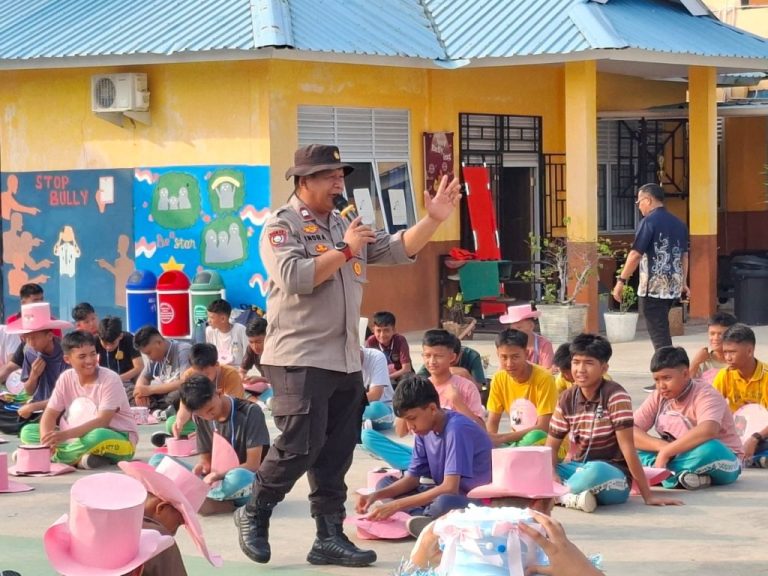 Antisipasi Bullying dan Tertib Berlalu Lintas, Sat Binmas Polresta Barelang Sambangi Sekolah
