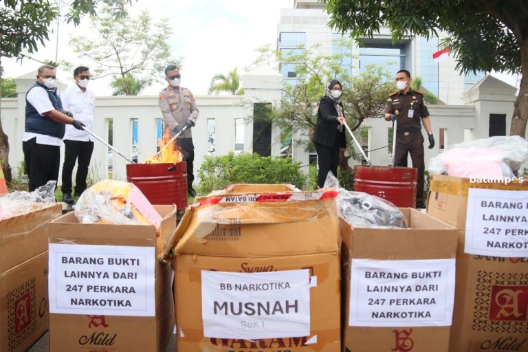 28 Ribu Jiwa Diselamatkan, Kejari Batam Musnahkan Narkotika dari 247 Perkara