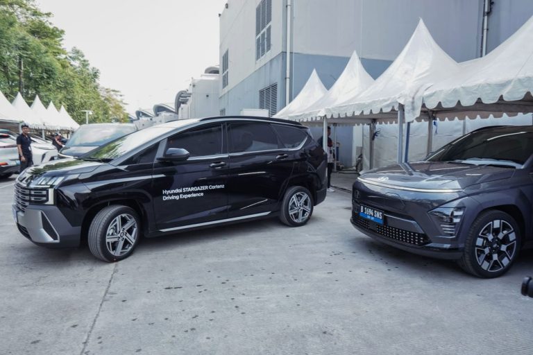 STARGAZER Cartenz Mendapat Sambutan Hangat di GIIAS 2025, Jadi Terfavorit di Sesi Test Drive Pengunjung Booth Hyundai