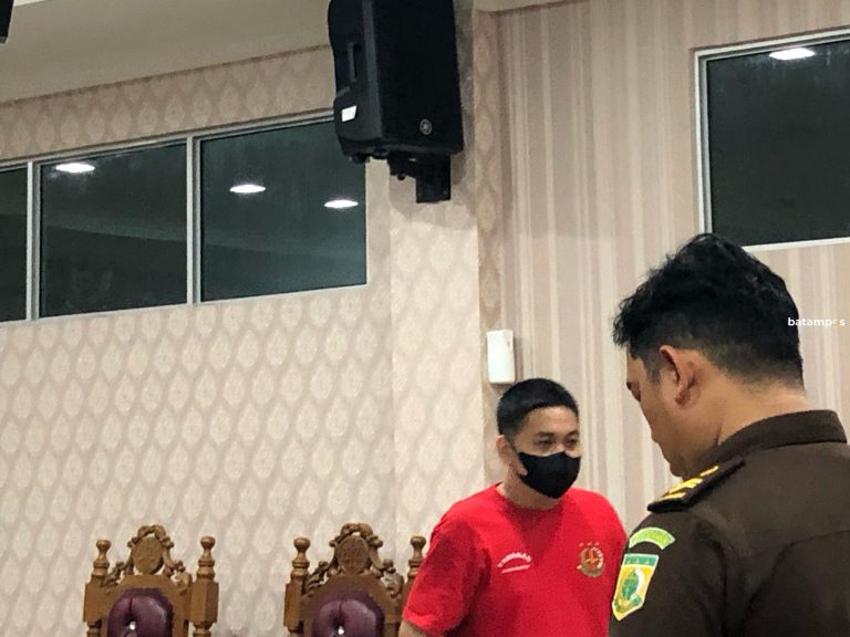 Pengusaha Batam Dituntut 2 Tahun, Selundupkan 100 iPhone Bekas via Bandara Hang Nadim