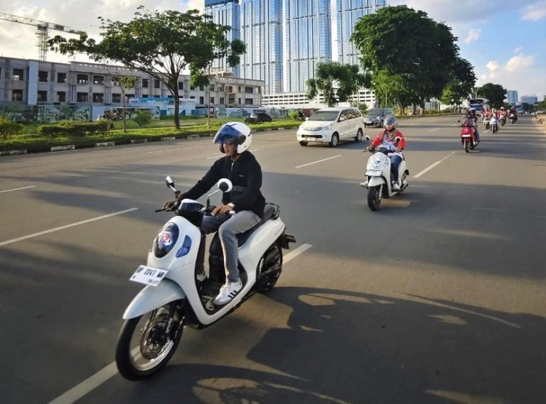 Sensasi Riding Malam Bareng Bikers Honda Kepri