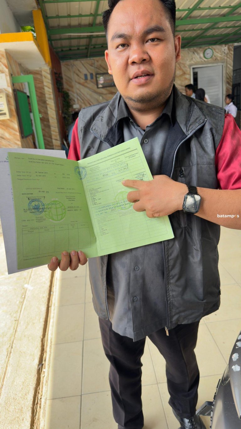 Rumah Lunas Ditempeli Stiker Kredit Macet, Warga Batam Geram: “Saya Dipermalukan!”