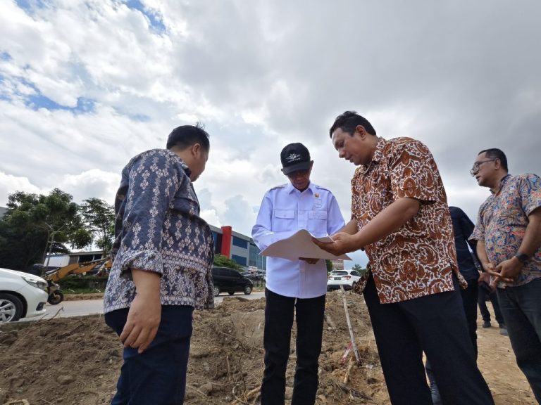 Banjir, Jalan, hingga Parkir: Amsakar Pastikan Penanganan Permanen
