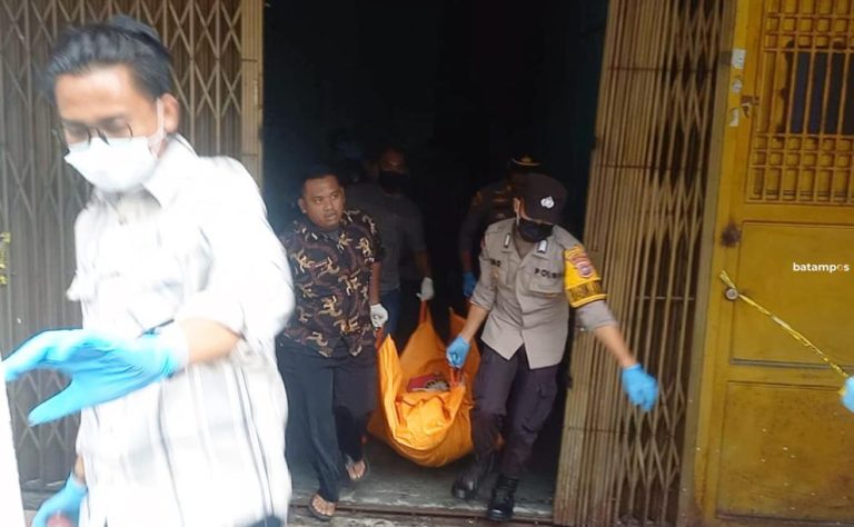 Ada Mayat Pria Membusuk di Lantai II Ruko di Jalan Nusantara