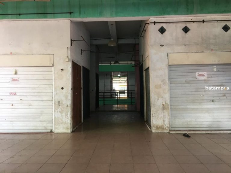 Hanya ada 1 Kios Buka di Lantai 2 Pasar Puan Maimun