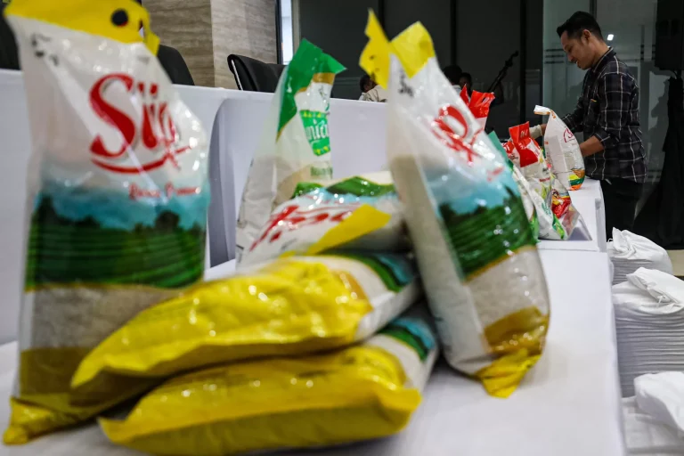 3 Bos Beras Premium Jadi Tersangka Kasus Beras Oplosan