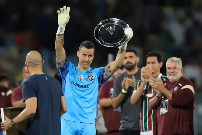 Fabio Kini Jadi Pemain dengan Laga Terbanyak di Dunia
