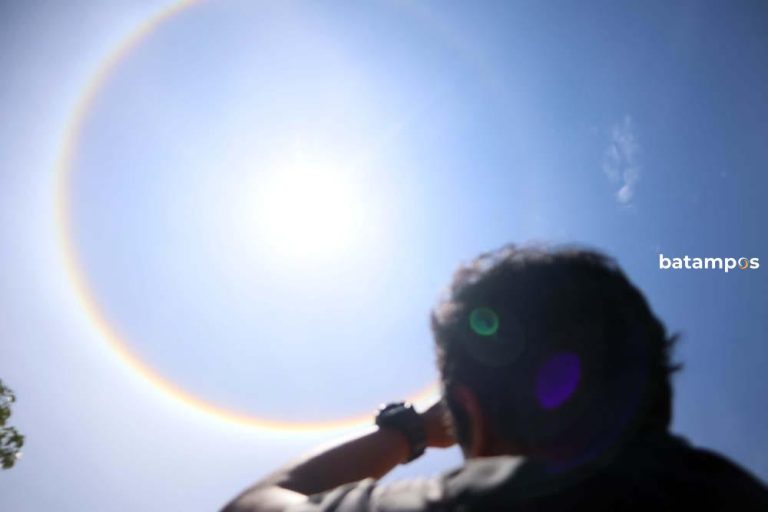 Langit Batam Dihiasi Dua Cincin Matahari, BMKG: Fenomena Alam Biasa