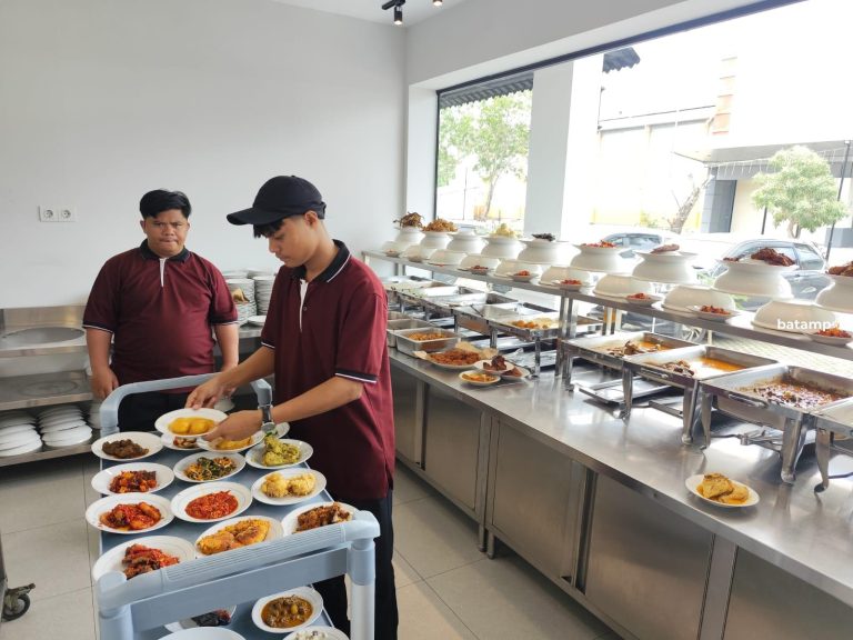 RM Damai, Ikon Kuliner Khas Padang yang Jadi Legenda di Tanjungpinang