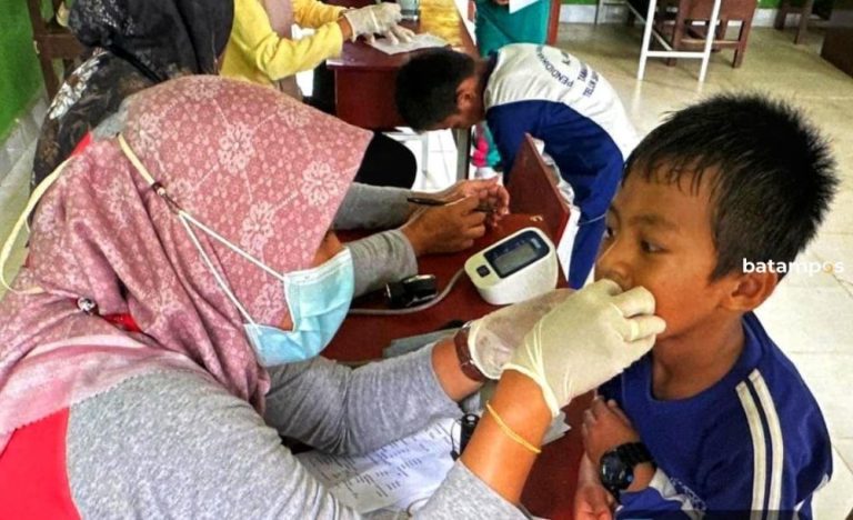 Pemeriksaan Kesehatan Gratis di Seri Kuala Lobam Sentuh Hampir 1.000 Siswa