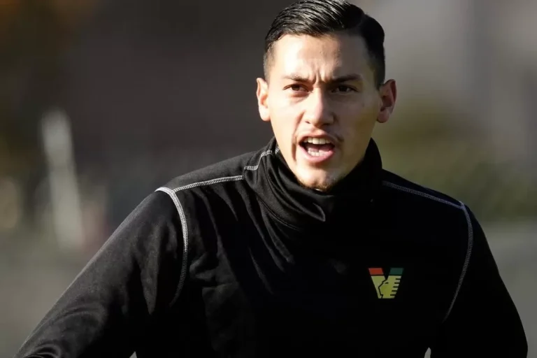 Jay Idzes Tinggalkan Venezia, Selangkah Lagi Gabung Sassuolo