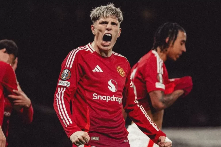 Manchester United Tolak Tawaran Chelsea untuk Alejandro Garnacho