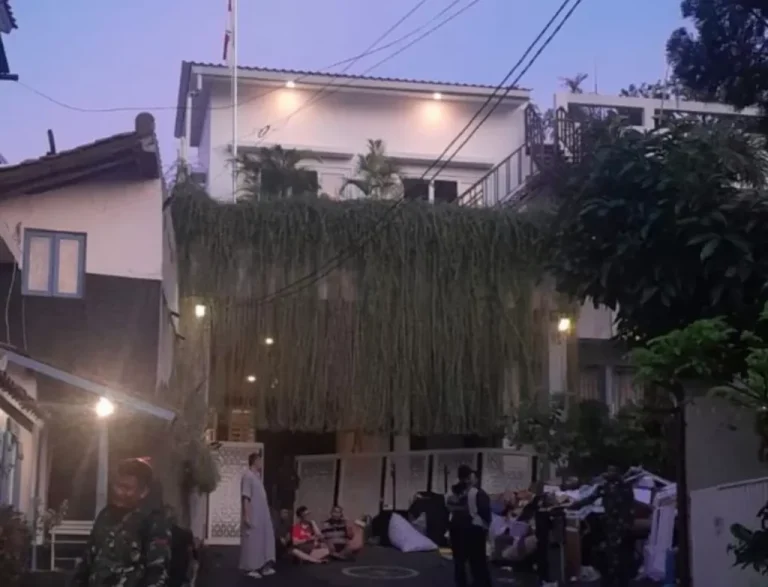 Ini Fakta-fakta Penjarahan Rumah Sahroni, Eko Patrio, Uya Kuya, Nafa Urbach, dan Sri Mulyani dari Amukan Massa