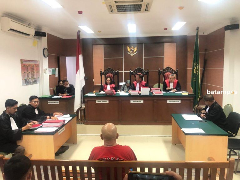 Dari Layar Ponsel ke Ruang Sidang: Konten TikTok ASN, Yusril Koto Hadapi Dakwaan Pencemaran Nama Baik