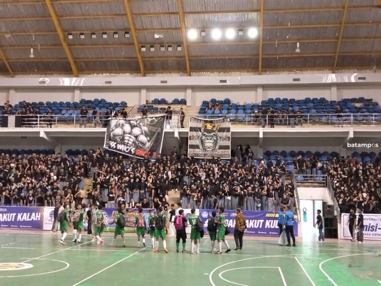 Koreografi Suporter Hiasi Pembukaan Hi School Futsal Championship 2025