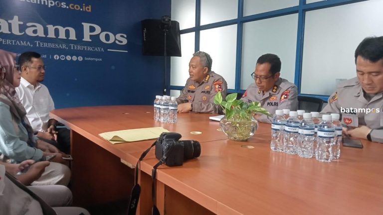 Pusjarah Polri Gali Data Sejarah Kepolisian 1959–1966 dari Arsip Batam Pos