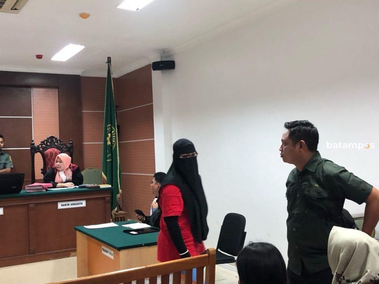 Investasi Syariah Bodong di Batam: Dokter Rugi Rp2 Miliar, Dana Mengalir ke Rekening Pribadi Terdakwa