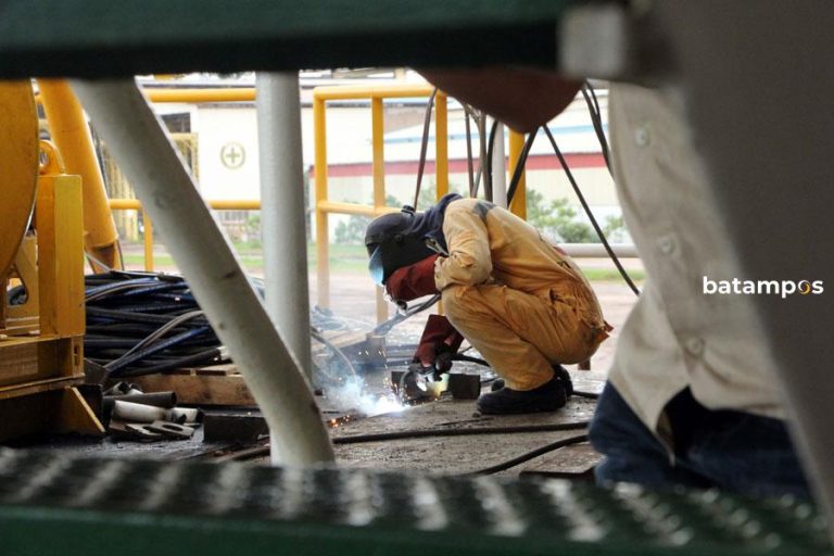 Pekerja Galangan Kapal Serukan Jaminan Keselamatan di Hari Kemerdekaan