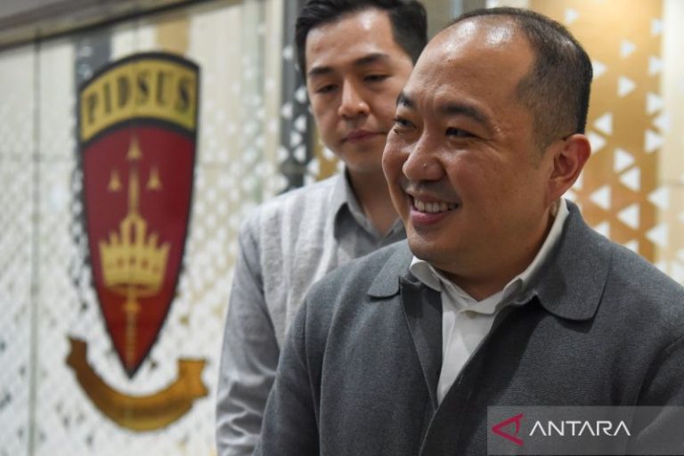 Kejagung Tetapkan Dirut Sritex Iwan Kurniawan Terrsangka Kasus Sritex