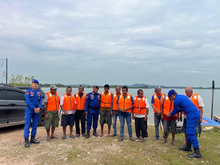 Utamakan Keselamatan, Satpolairud Imbau Kru Kapal Lengkapi Life Jacket