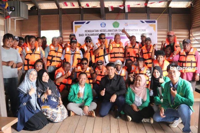 UIS Peduli Penambang Boat Sagulung, Gelar Sosialisasi Keselamatan dan Kenalkan Peluang Usaha