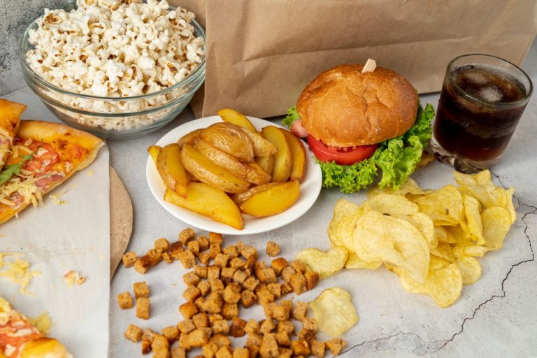 Ketahui! 5 Jenis Makanan yang Menghambat Proses Penyembuhan Luka