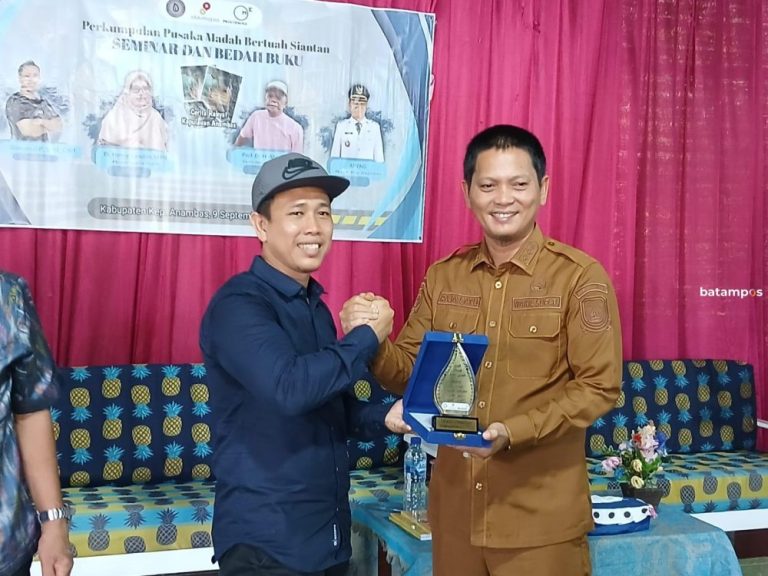 Wabup Anambas Dorong Generasi Muda Lestarikan Budaya Lewat Buku