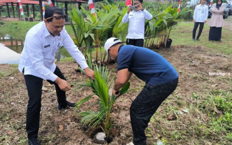Dukung Asta Cita, Ditjenpas Kepri Tanam 2.900 Pohon Kelapa di Empat Daerah