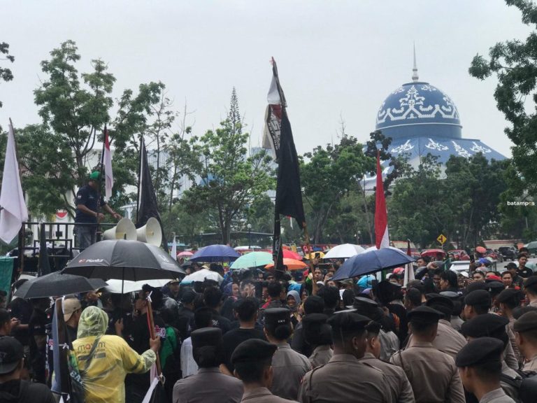 Driver Online Batam Gelar Aksi Damai Tuntut Tarif dan BPJS