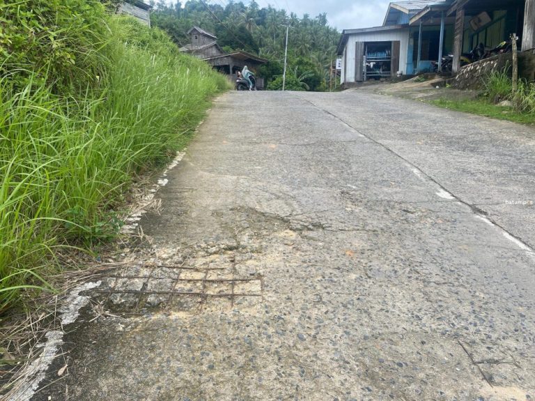 Warga Jemaja Tuntut Perbaikan Jalan, Gubernur Ansar: Cek Status dan Anggaran Dulu