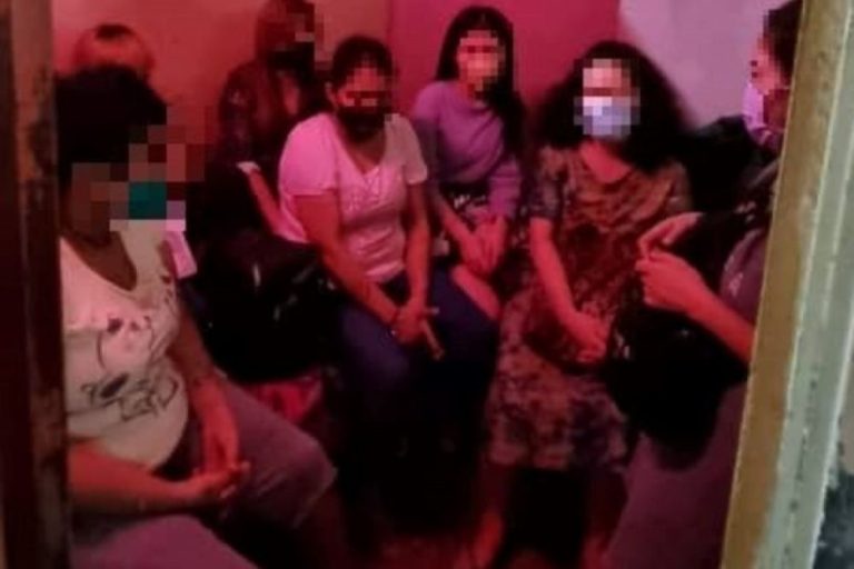 Imigrasi Malaysia Gerebek Pusat Pijat Refleksi, Puluhan WNI Terjaring