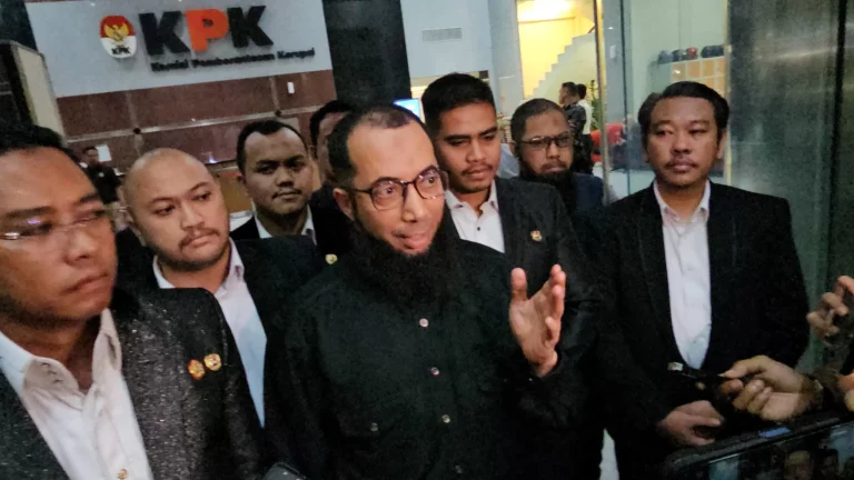 8 Jam Diperiksa KPK Sebagai Saksi Dugaan Korupsi Kuota Haji, Ini Pengakuan Ustaz Khalid Basalamah