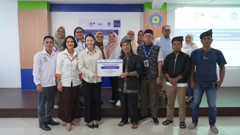 Tingkatkan Produktivitas dan Pemasaran Tanjak, PKM Uniba Bersama Pengrajin Tanjak Rumahitam