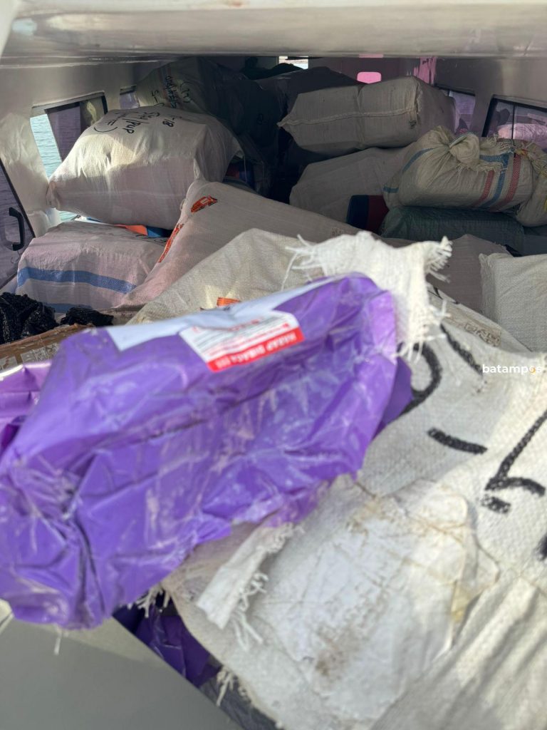 BC Batam Gagalkan Penyelundupan Barang Tanpa Kepabeanan di Perairan Tanjung Sauh, Speed JJ Indah 2 Diamankan