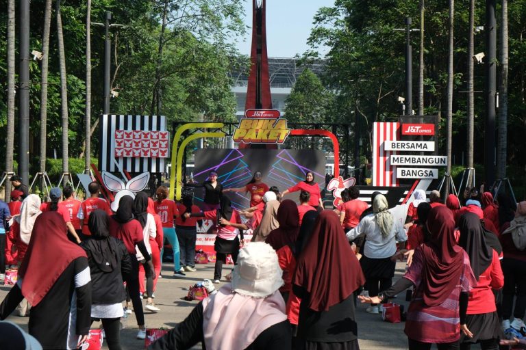 J&T Express Buka Paket Semangat Sehat di GBK: Olahraga Gratis, Hadiah Menarik, dan Pengalaman Seru!
