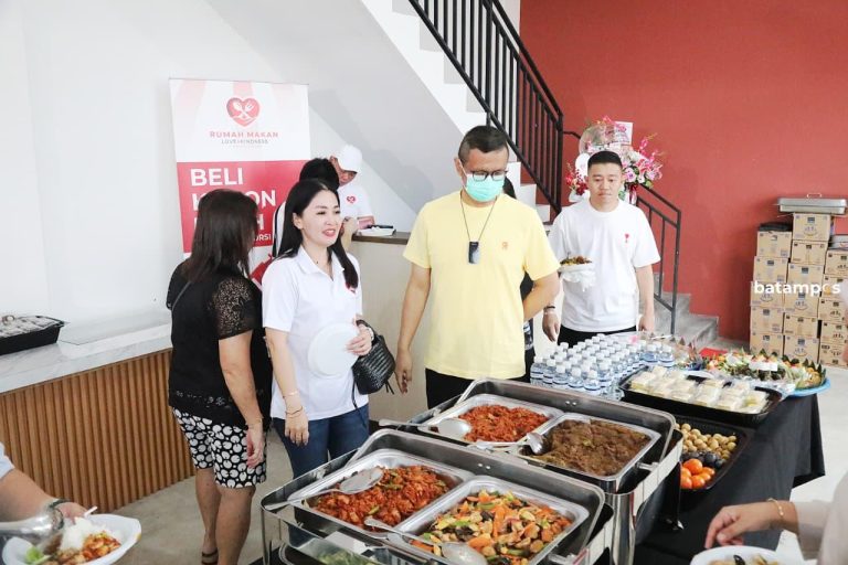 Love & Kindness, Ruang Makan, Ruang Kemanusiaan, Bayar Seikhlasnya, Kenyang dengan Cinta