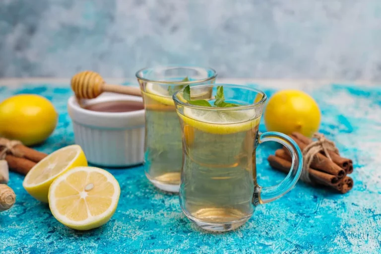 Bisa Turunkan Berat Badan Dengan Cepat, Ini 4 Minuman Detoks yang Wajib Diminum Sebelum Jam 9 Pagi