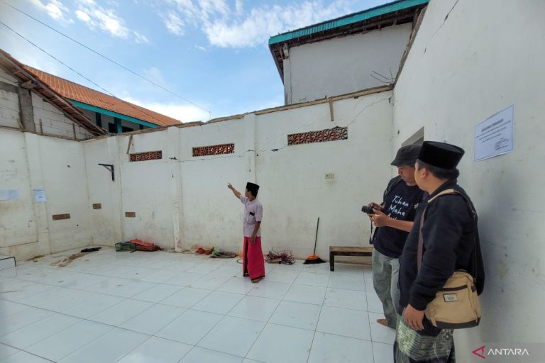 Kembali Terjadi, Bangunan Pesantren Roboh dan Makan Korban Jiwa