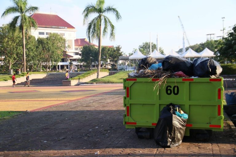 DLH Batam Akhirnya Tempatkan Bak Sampah di Dataran Engku Putri