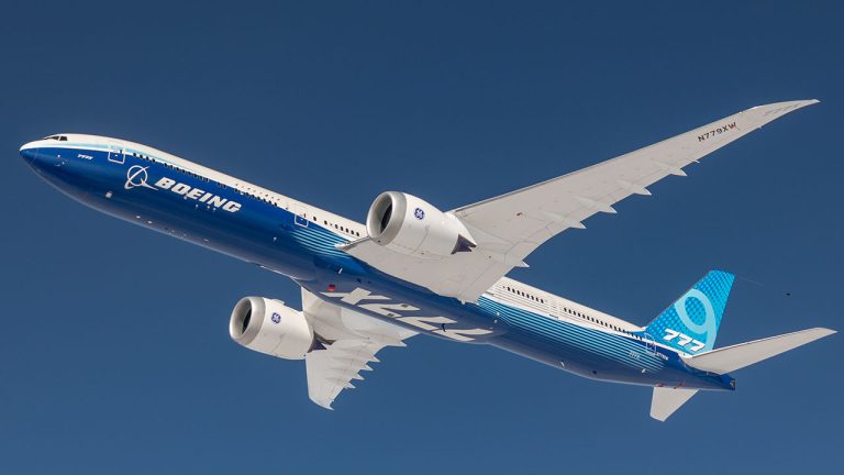 Trump Ancam Tiongkok dengan Pembatasan Ekspor Suku Cadang Boeing