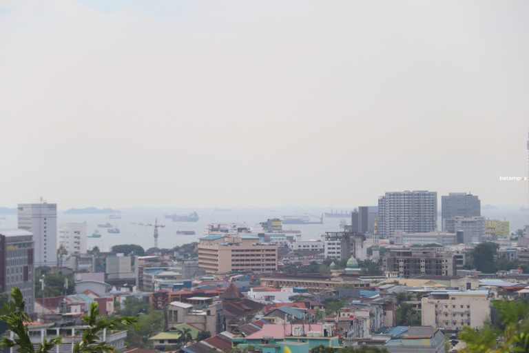 Kabut Tipis di Batam Bikin Warga Resah, BMKG Tegaskan Bukan Asap