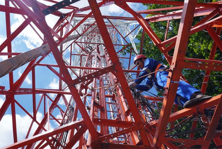 Menjaga Koneksi di Jantung Industri Batam