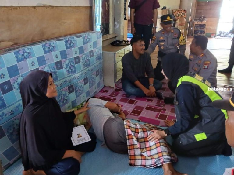 Ketua DPRD dan Kapolres Anambas Kompak Bantu Warga Sakit, Rumah Tak Layak Akan Direhab